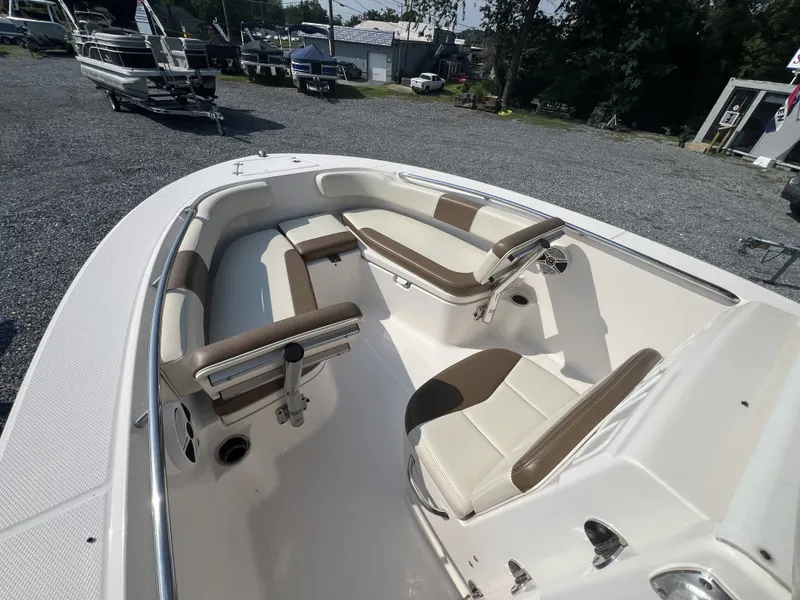 Slide: The Image of Robalo R200ES 2017 - 3