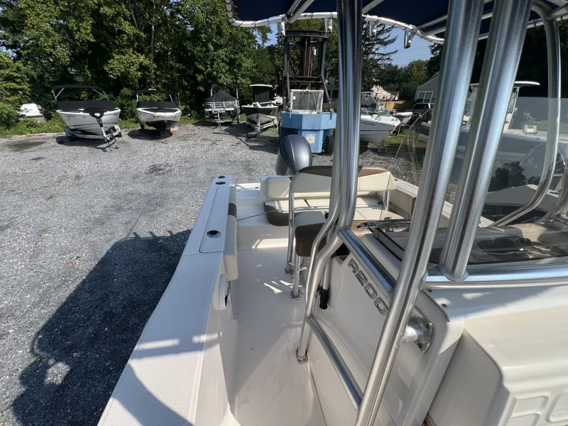 Slide: The Image of Robalo R200ES 2017 - 5