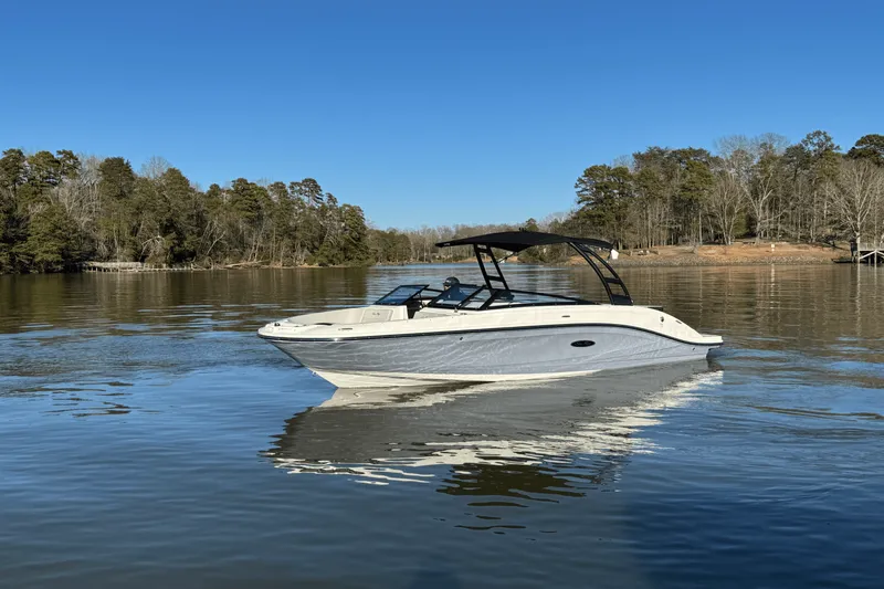 Slide: The Image of Sea Ray SPX 230 2025 - 8