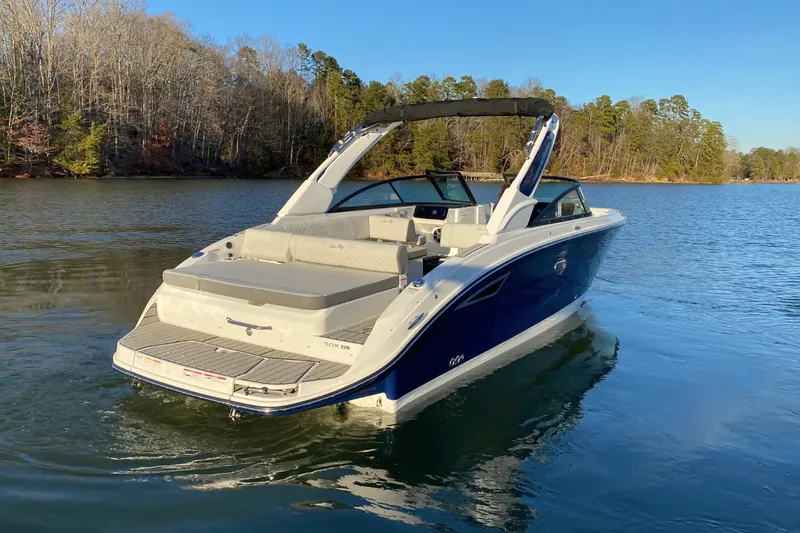 Slide: The Image of Sea Ray SDX 270 2025 - 3