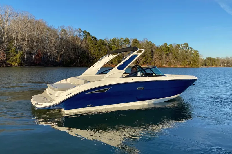 Slide: The Image of Sea Ray SDX 270 2025 - 4