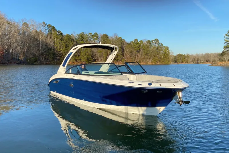 Slide: The Image of Sea Ray SDX 270 2025 - 5