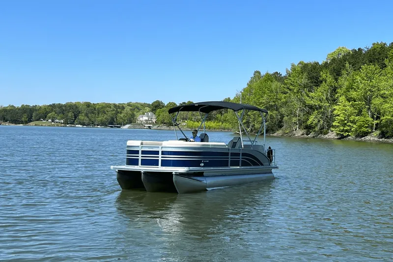 Slide: The Image of Harris 250 Sunliner 2025 - 1