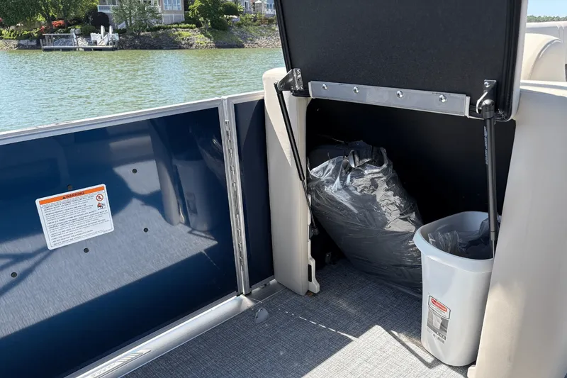 Slide: The Image of Harris 250 Sunliner 2025 - 13