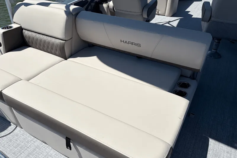 Slide: The Image of Harris 250 Sunliner 2025 - 27