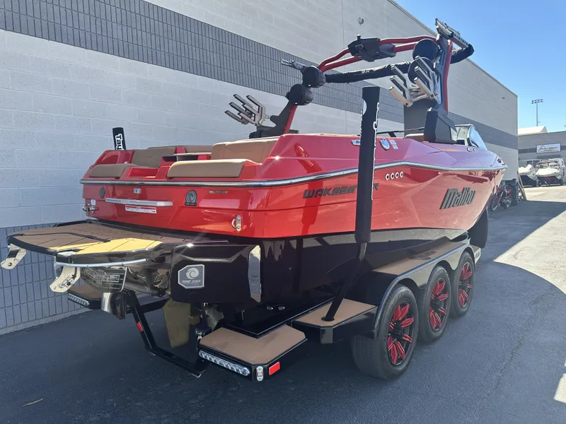 Slide: The Image of Malibu 23 LSV 2024 - 12