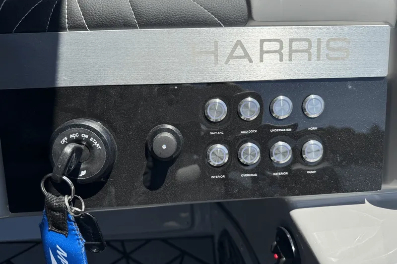 Slide: The Image of Harris 230 Grand Mariner 2025 - 21