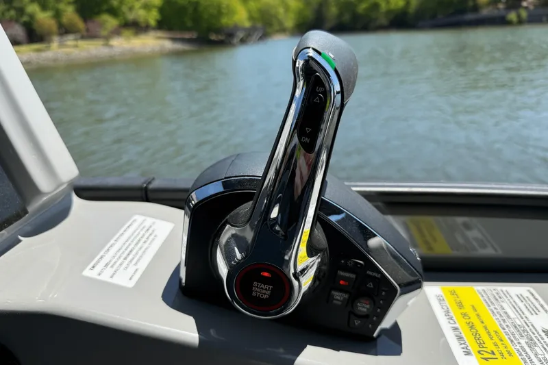 Slide: The Image of Harris 230 Grand Mariner 2025 - 22