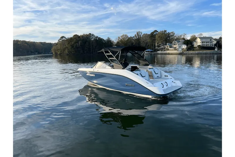 Slide: The Image of Yamaha AR220 2025 - 4