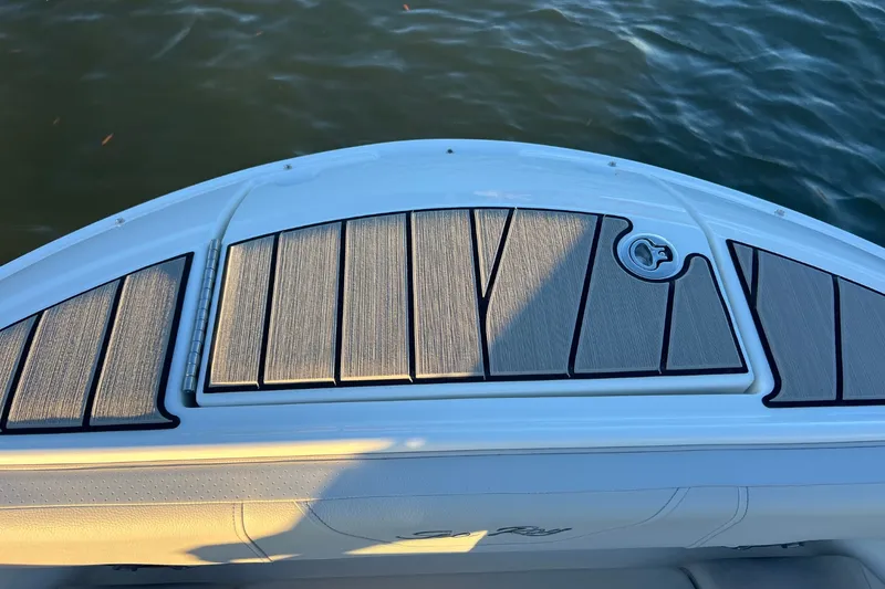 Slide: The Image of Sea Ray SDX 250 Surf 2025 - 24