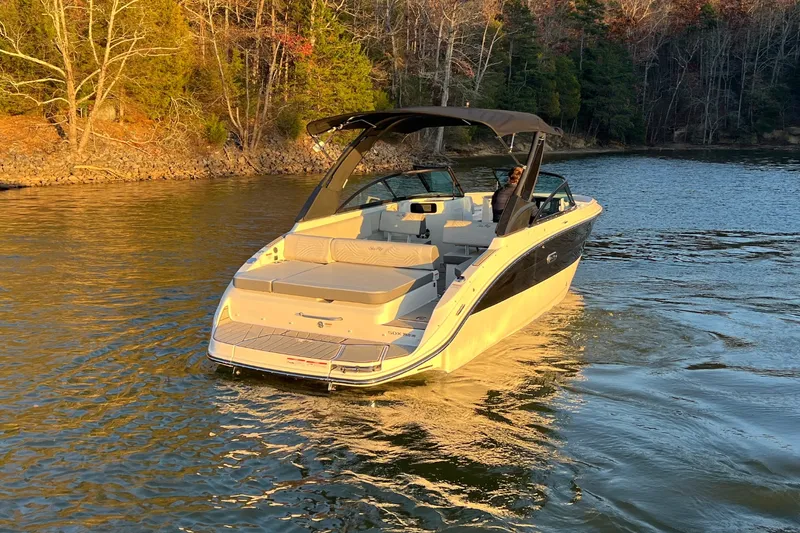 Slide: The Image of Sea Ray SDX 250 Surf 2025 - 4