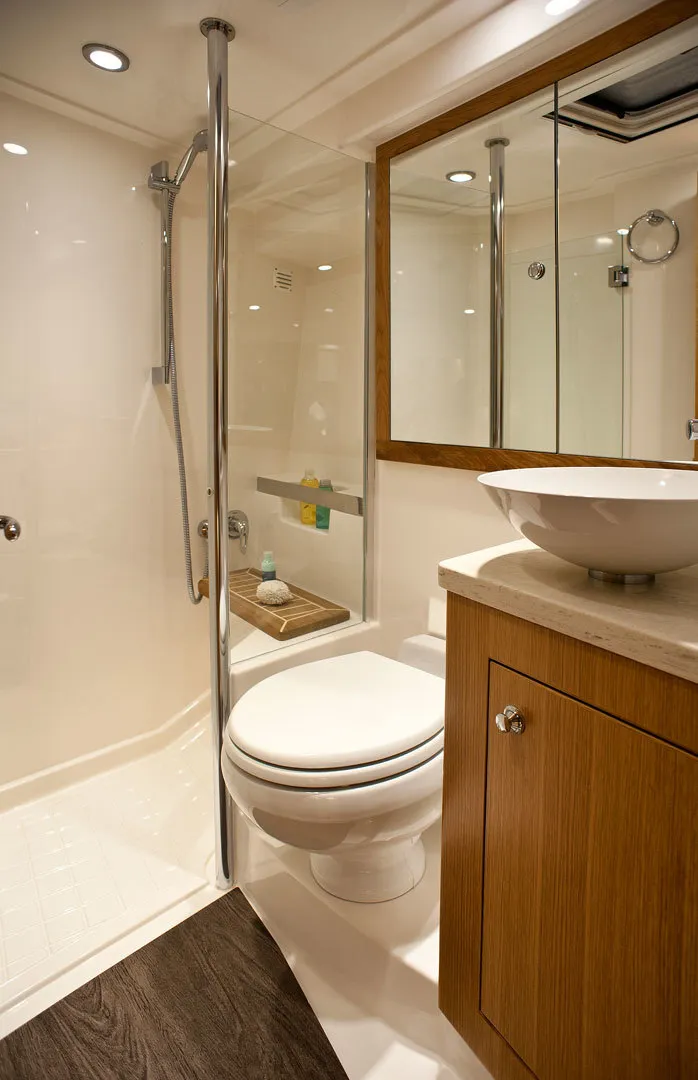 Slide: The Image of Riviera 445 SUV 2026 - 56826