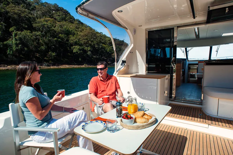 Slide: The Image of Riviera 445 SUV 2026 - 56830