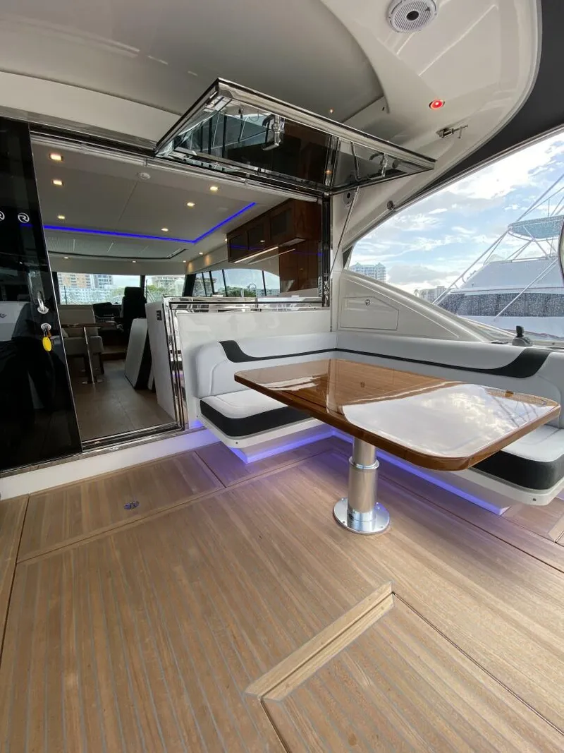 Slide: The Image of Photo Sep 18 2023, 10 01 55 AM - 3944417