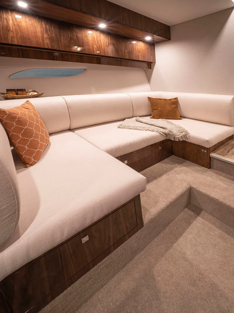 Slide: The Image of Riviera 6000 Sport Yacht Platinum Edition 2026 - 1534649