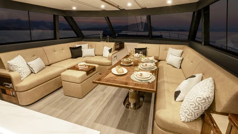 Slide: The Image of 018 Riviera 72 SMY SII Saloon - 5755043