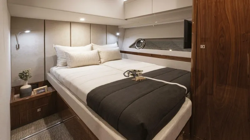 Slide: The Image of 026 Riviera 72 SMY SII Port Stateroom - 5755051