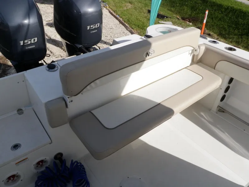 Slide: The Image of NauticStar 2500 XS Center Console 2015 - 51708