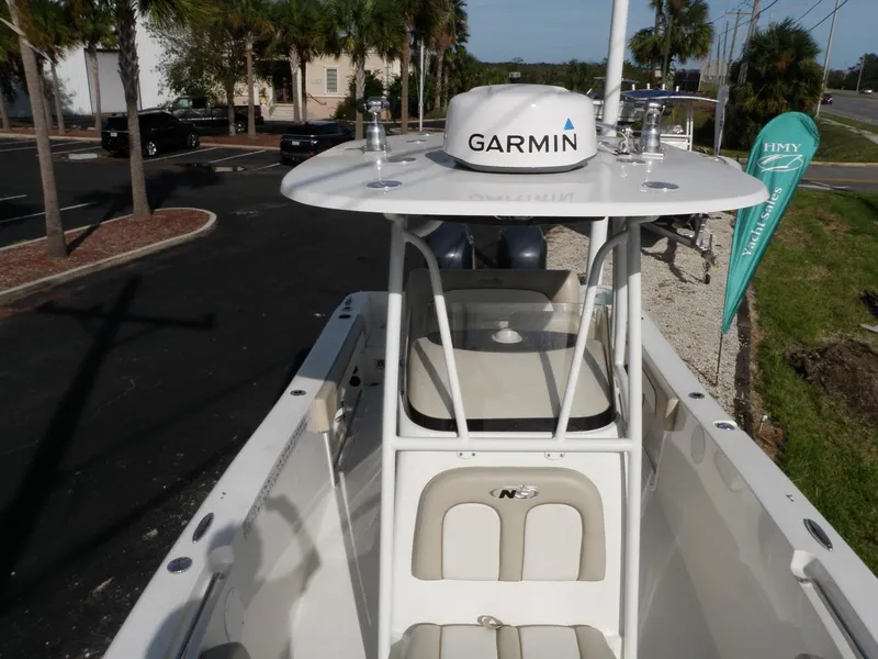 Slide: The Image of NauticStar 2500 XS Center Console 2015 - 51696