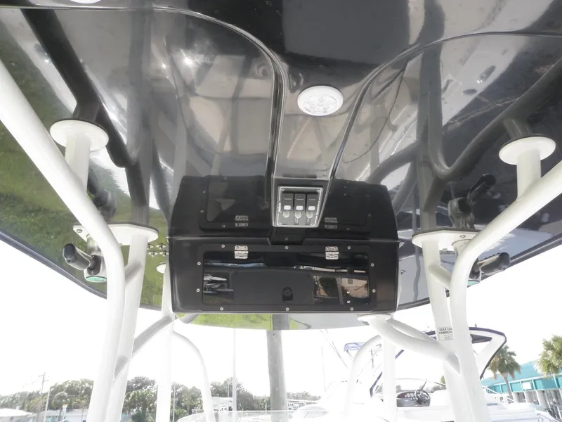 Slide: The Image of NauticStar 2500 XS Center Console 2015 - 51700