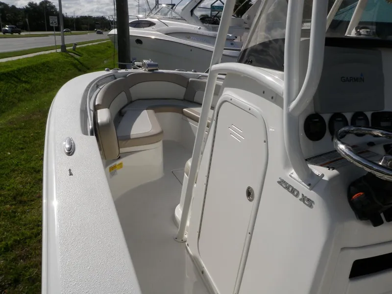 Slide: The Image of NauticStar 2500 XS Center Console 2015 - 51703