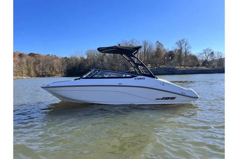 The Image of Yamaha AR195 2025 - 0