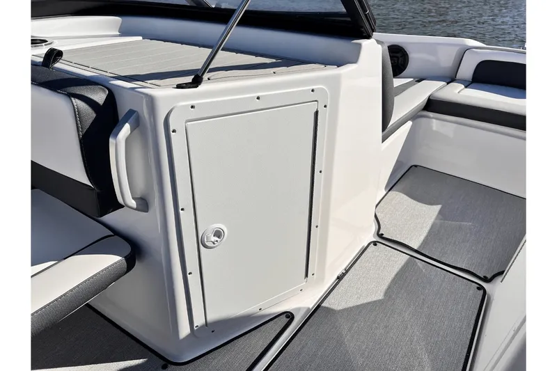 Slide: The Image of Yamaha AR195 2025 - 12