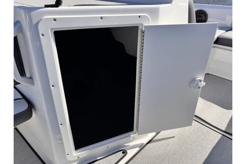 Slide: The Image of Yamaha AR195 2025 - 13