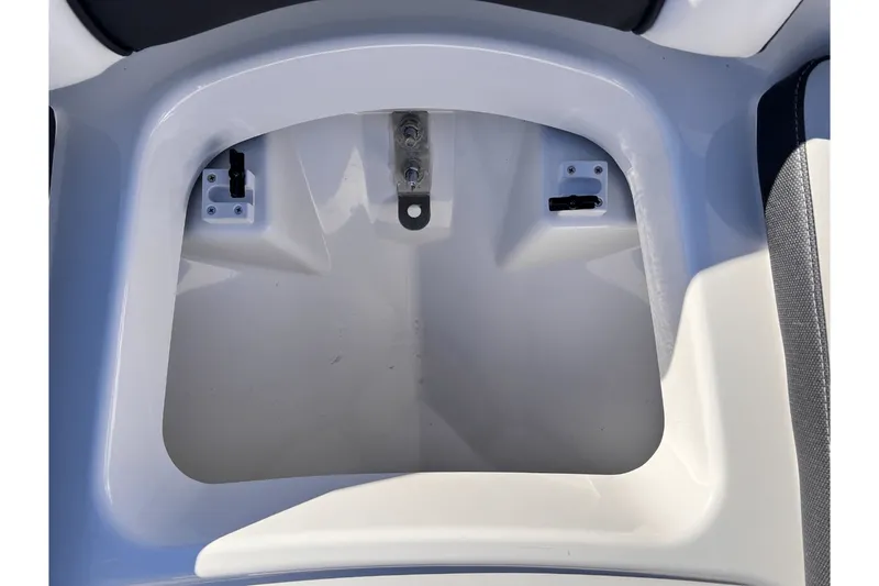 Slide: The Image of Yamaha AR195 2025 - 19