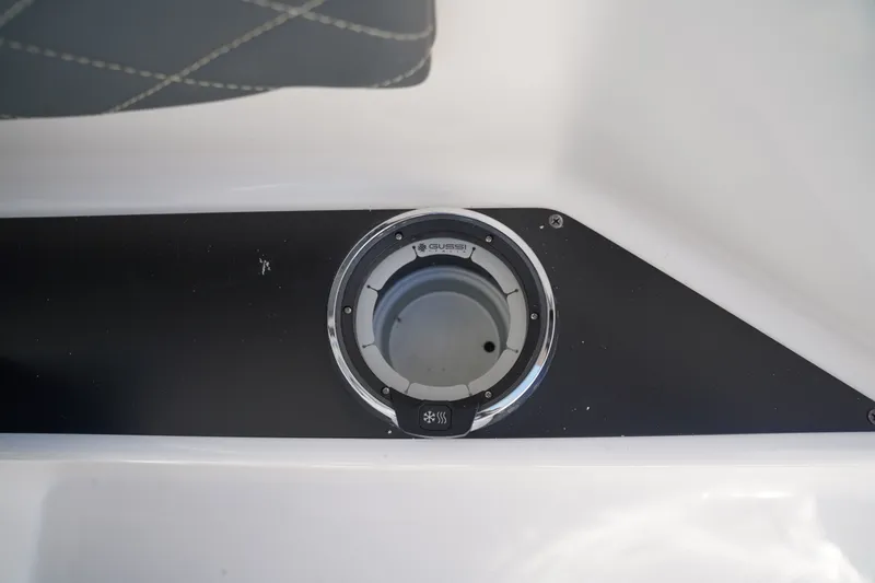 Slide: The Image of Chaparral 310OSX 2026 - 30