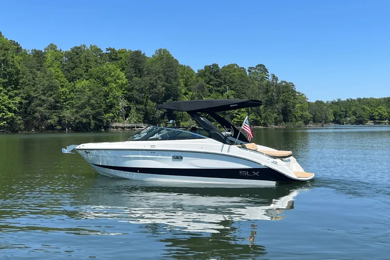 Slide: The Image of Sea Ray SLX 260 Surf 2025 - 1