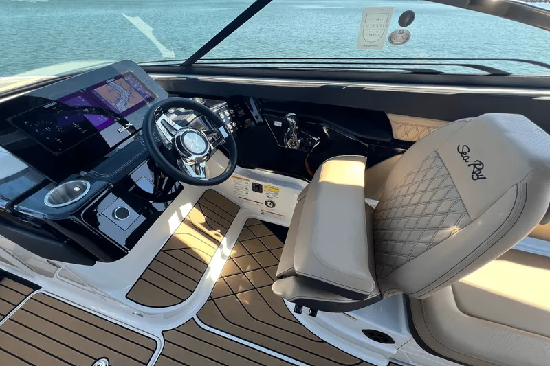 Slide: The Image of Sea Ray SLX 260 Surf 2025 - 25