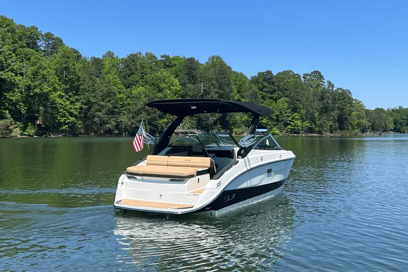 Slide: The Image of Sea Ray SLX 260 Surf 2025 - 4