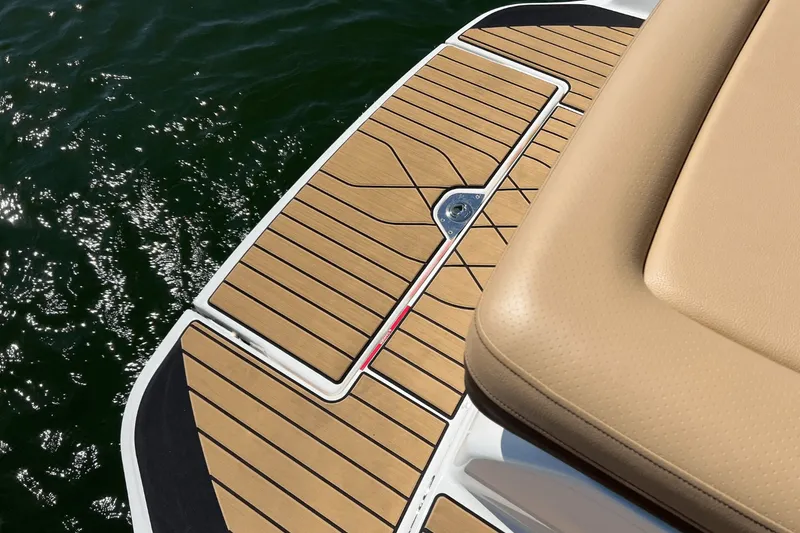 Slide: The Image of Sea Ray SLX 260 Surf 2025 - 8