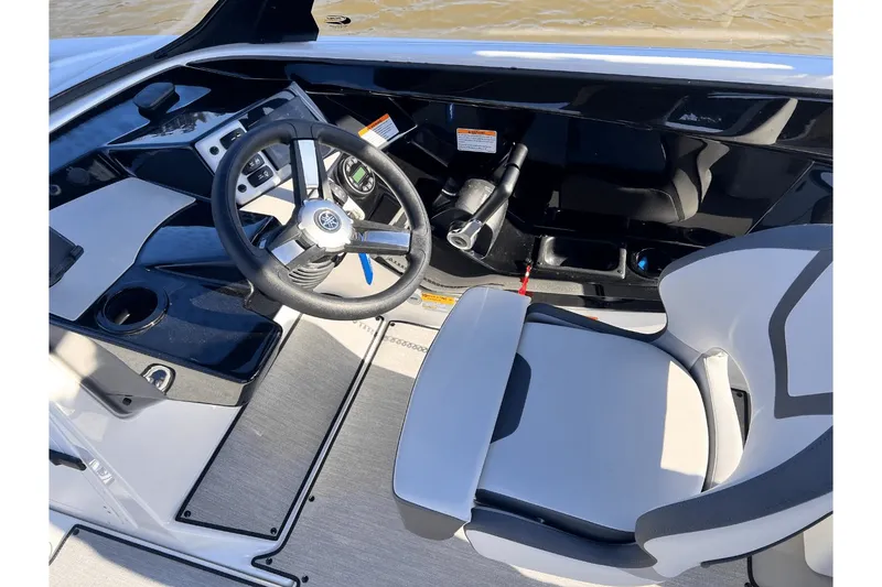 Slide: The Image of Yamaha AR220 2025 - 14