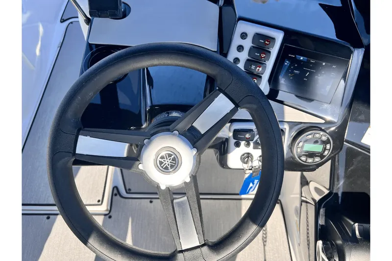 Slide: The Image of Yamaha AR220 2025 - 15