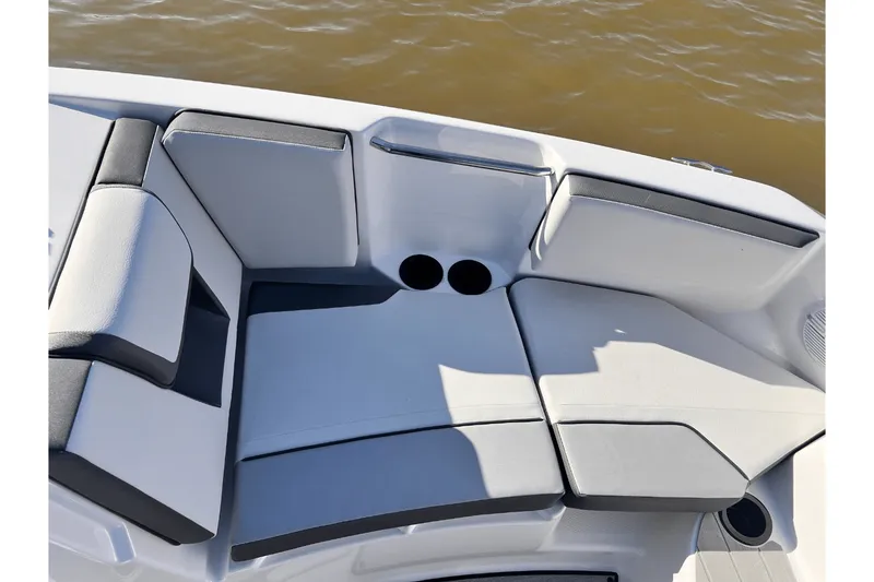 Slide: The Image of Yamaha AR220 2025 - 19