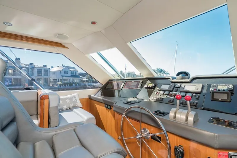 Slide: The Image of Hatteras 65 Convertible 2002 - 20