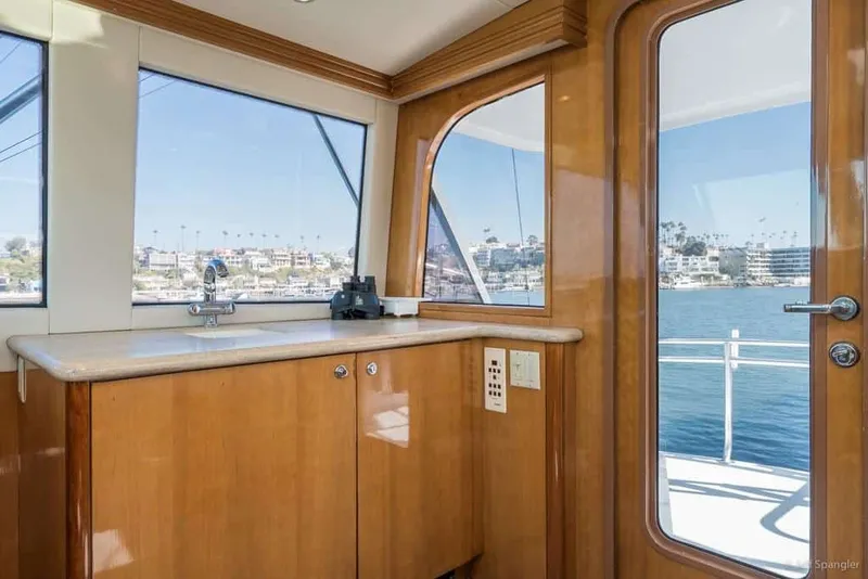 Slide: The Image of Hatteras 65 Convertible 2002 - 9
