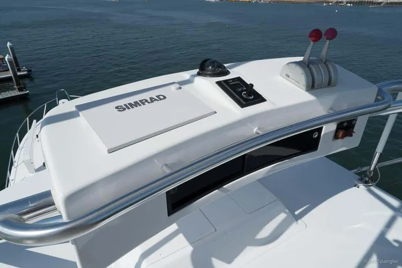 Slide: The Image of Hatteras 65 Convertible 2002 - 10