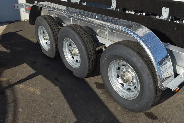 Slide: The Image of Venture Trailers Aluminum Triple Axle Bunks VATB-18025 2024 - 5