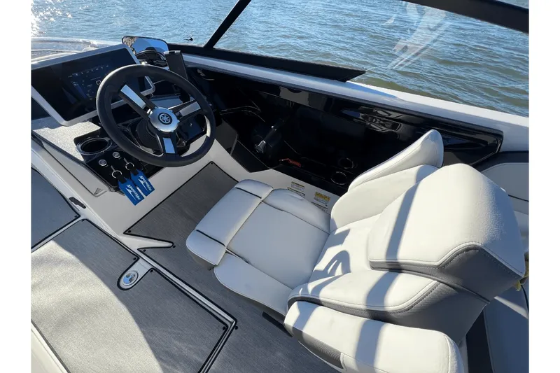 Slide: The Image of Yamaha AR250 2025 - 14