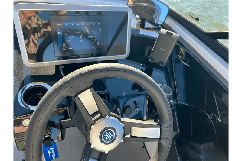 Slide: The Image of Yamaha AR250 2025 - 16