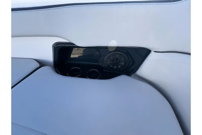 Slide: The Image of Yamaha AR250 2025 - 19