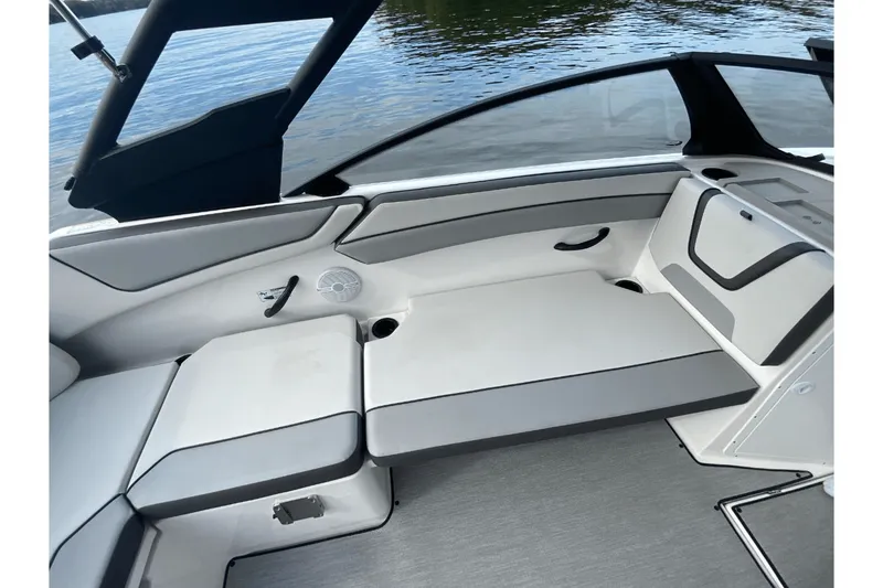 Slide: The Image of Yamaha AR220 2025 - 13