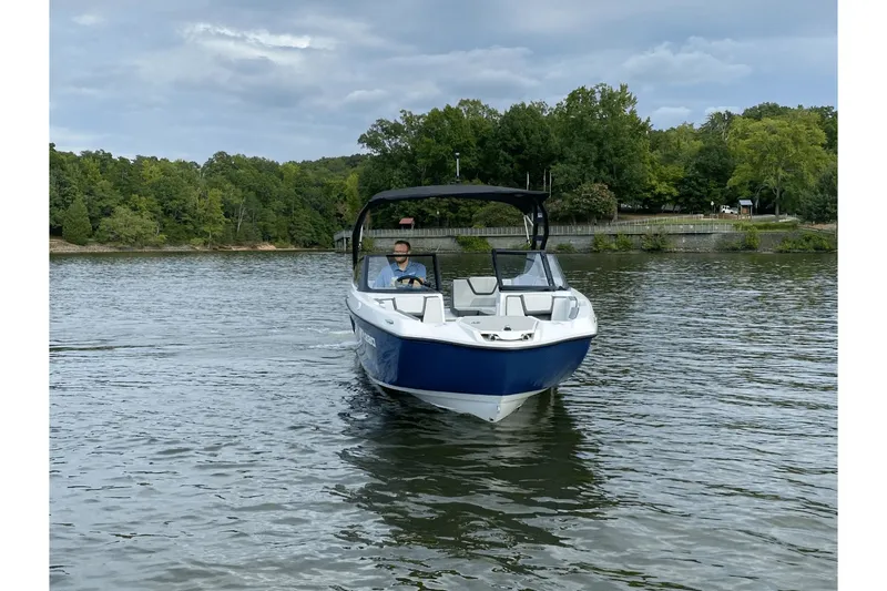 Slide: The Image of Yamaha AR220 2025 - 2