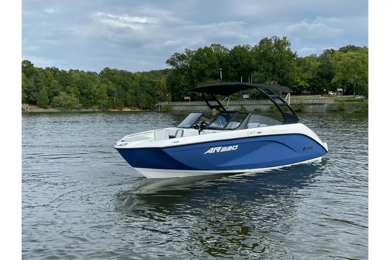 Slide: The Image of Yamaha AR220 2025 - 4