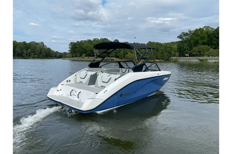 Slide: The Image of Yamaha AR220 2025 - 8