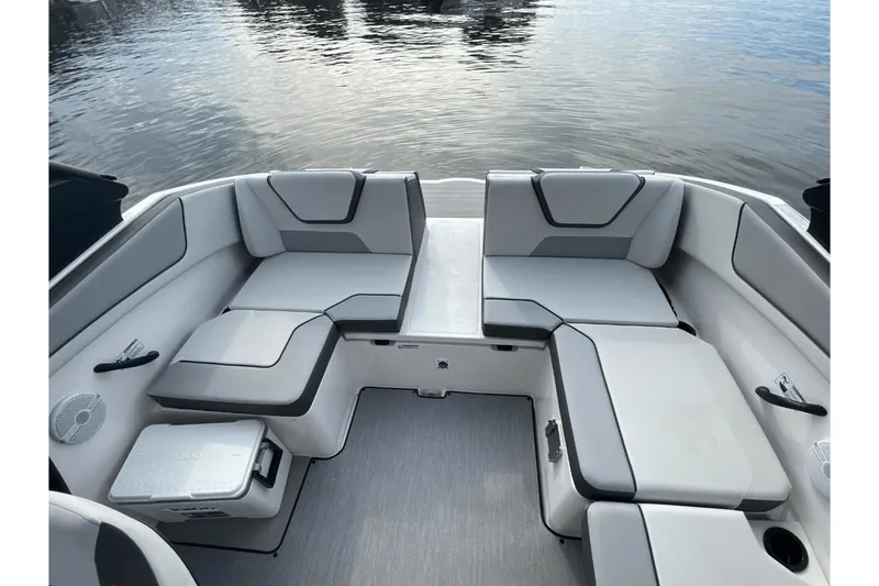 Slide: The Image of Yamaha AR220 2025 - 9