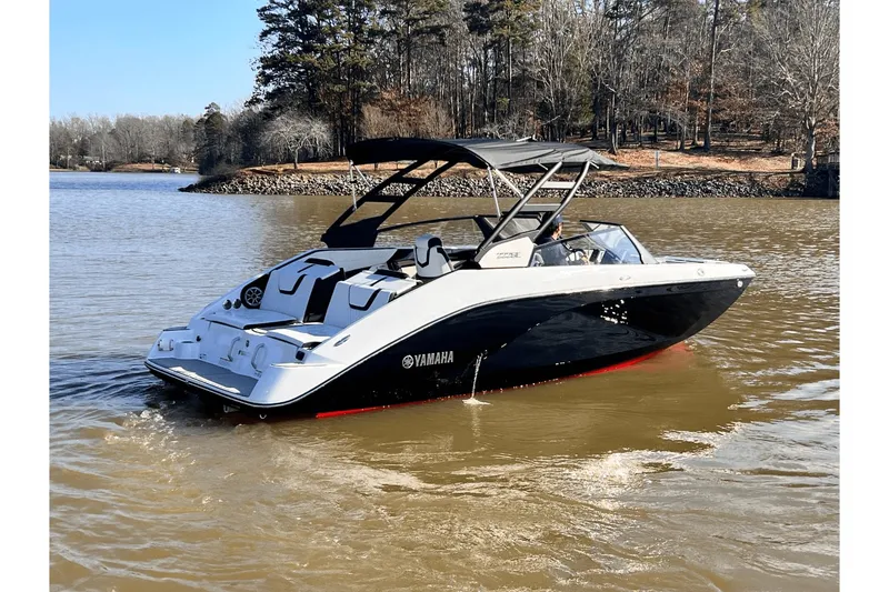 Slide: The Image of Yamaha 222SE 2025 - 4